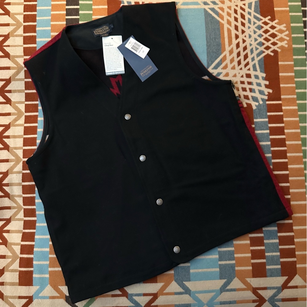 Pendleton Red Patterned Vest - Picture 3 of 7